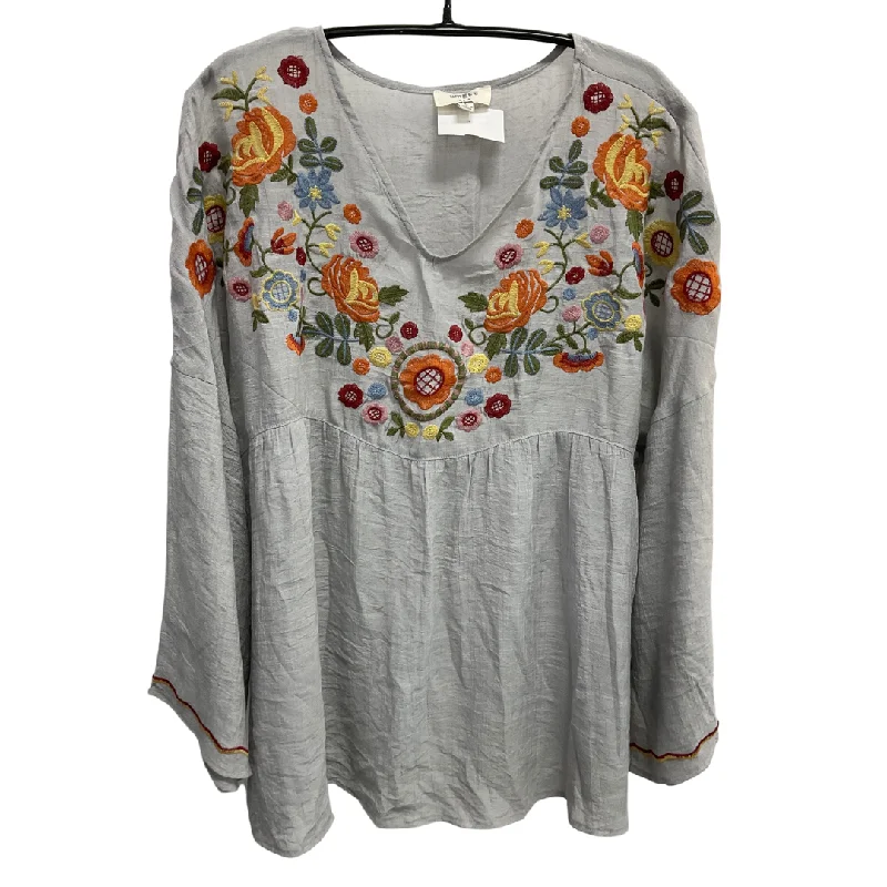 Top Long Sleeve By Umgee In Grey, Size: L