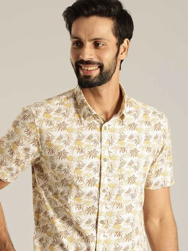 Men Printed Half Sleeve Cotton Shirt